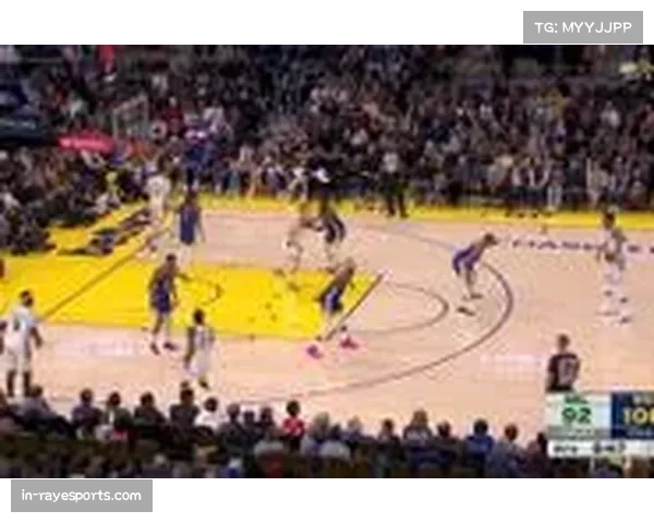 雄鹿面对高手递手体系采用toplock追身防守限制